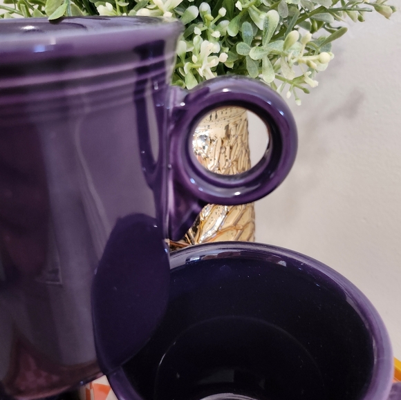 Fiesta Ring Handle Mugs in purple plum - Picture 4 of 4